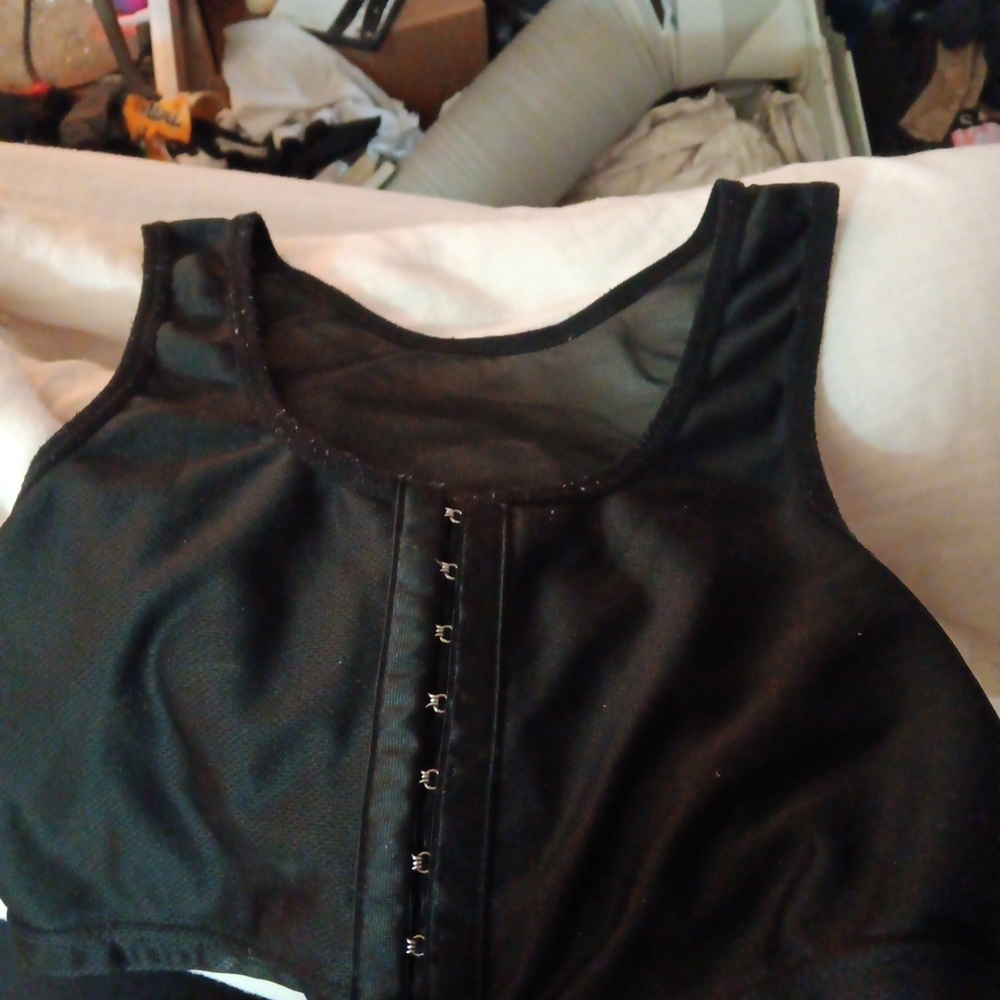Black Woman's Chest Binder